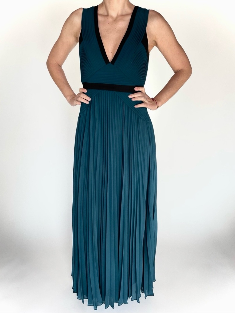 BCBGMaxAzria Women’s Teal Pleated V-Neck Maxi Dress with Black Trim Size 0 NWT